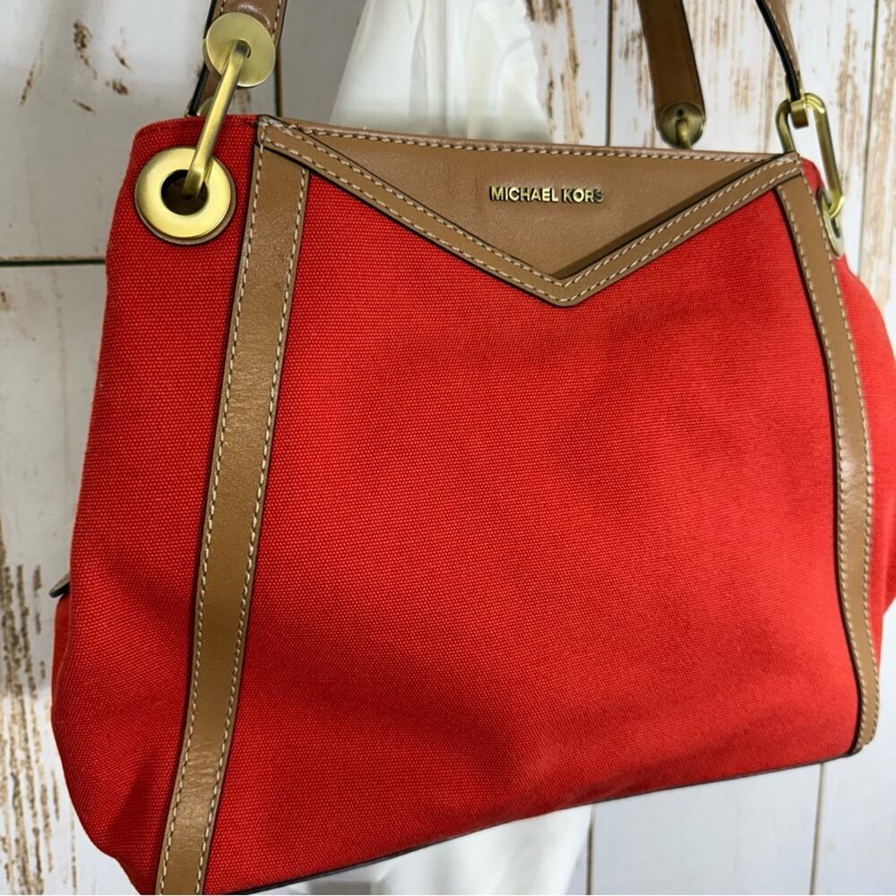 NWT, Michael Kors Raven, Terracotta Large Pocket Shoulder Tote Bag. - Picture 2 of 13